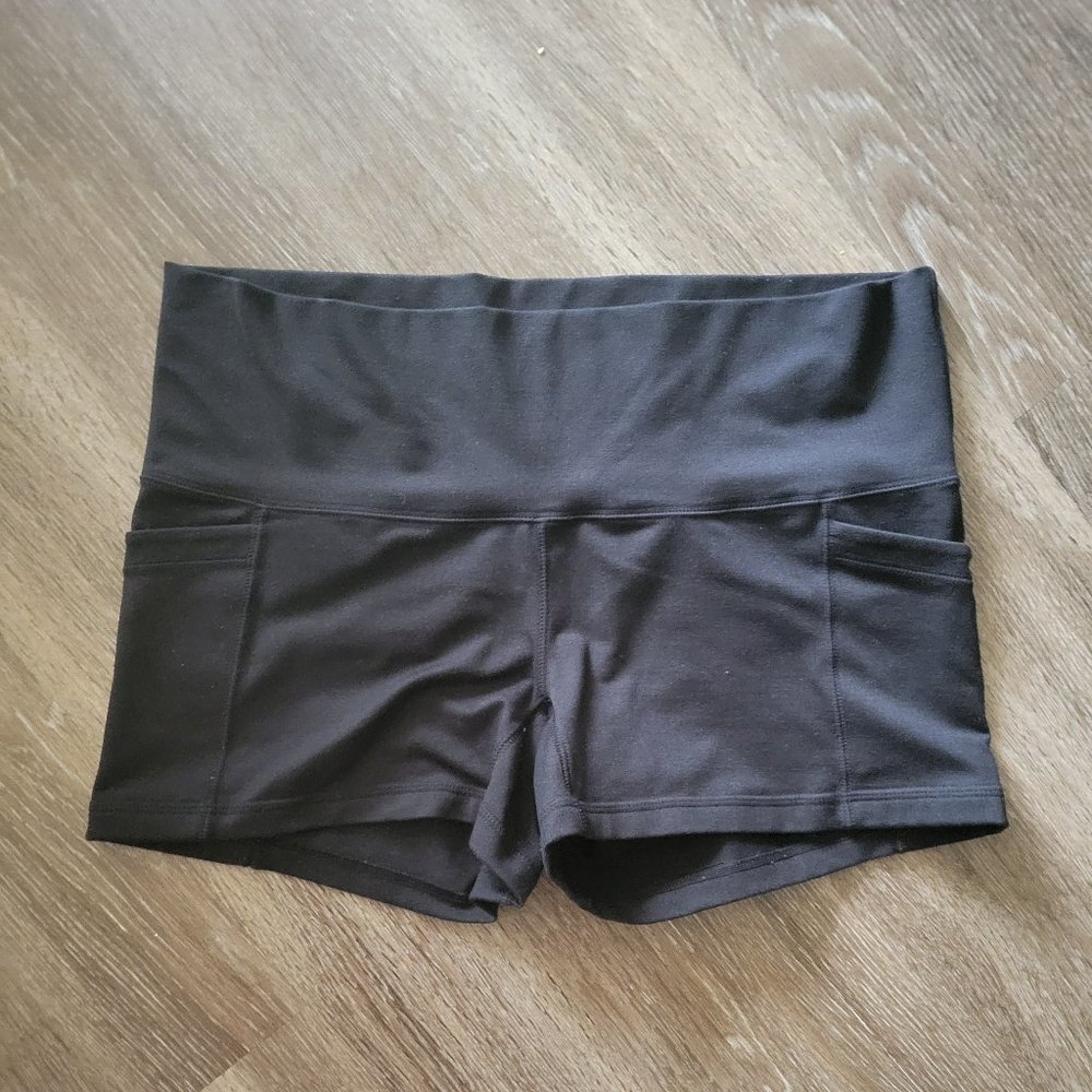 Popflex Active Dark Bloom Black Shorts, Size 10